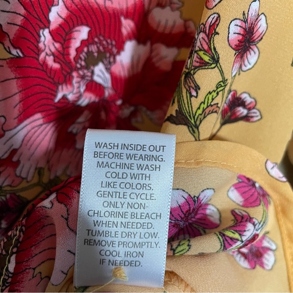 Candies lightweight floral button down blouse - Picture 8 of 8